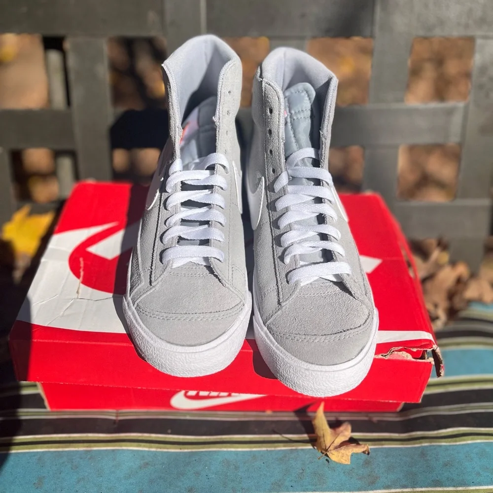 🆕 Nike Blazer suede sneakers 5.5 boys or 6.5 women NWT - Picture 4 of 12